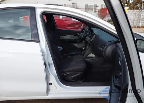 2015 Dodge Dart Sxt z USA, uszkodzony, nr VIN 1C3CDFBB9FD141464